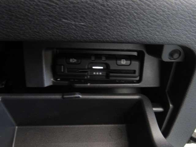 セレナ １．２　ｅ－ＰＯＷＥＲ　ハイウェイスター　Ｖ　ナビ／後席モニタ－／プロパイ／バックモニタ－／　エマジェンシーブレーキ　１オナ　スマキー　バックカメラ　ＬＥＤ　レーンアシスト　点検記録簿付　ＥＴＣ　ドラレコ　Ａストップ　イモビ　フルオートエアコン　アルミホイール　エアバック　メモリーナビ　ＡＢＳ（20枚目）