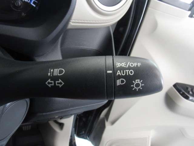 デイズ ６６０　Ｘ　９インチディスプレイオーディオ／バックモニ　踏み間違え防止　スマートキー　イモビライザー　バックカメラ　レーンキープ　アイドリングストップ　キーレス　フルオートエアコン　ＷＡＢ　記録簿　運転席エアバック　サイドエアバッグ　ＰＳ　アルミホイール（16枚目）