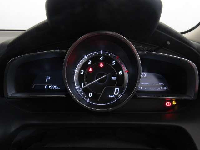 デミオ １．５　ＸＤ　ツーリング　ディーゼルターボ　ディスプレイオーディオ／バックモニタ－／ＥＴＣ　スマートキ　ＡＡＣ　Ｂカメ　Ａストップ　１オーナー車　全席パワーウインドウ　ＰＳ　キーレスエントリー　サイドエアバッグ　アルミホイール　ＡＢＳ　セキュリティ　助手席エアバッグ　衝突軽減ブレ　記録簿有（4枚目）