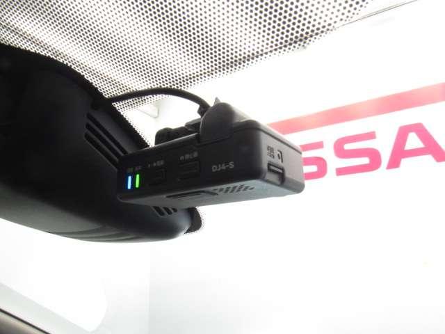 セレナ １．２　ｅ－ＰＯＷＥＲ　ハイウェイスター　Ｖ　ナビ／後席モニタ－／アラビュ／プロパイ／ドラ　３６０°カメラ　エマジェンシーブレーキ　１オナ　スマキー　バックカメラ　ＬＥＤ　レーンアシスト　点検記録簿付　ドラレコ　Ａストップ　イモビ　フルオートエアコン　アルミホイール　エアバック　メモリーナビ（19枚目）