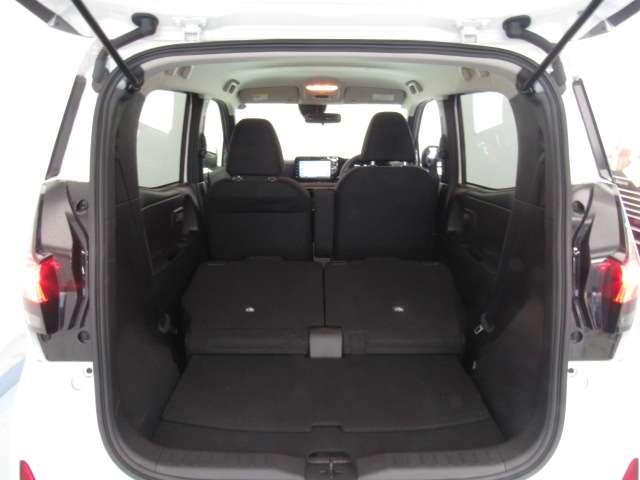 サクラ Ｘ　当社社用車ＵＰ／９インチナビ／アラビュ　アラウンドヴューモニター　運転席エアバック　ＡＡＣ　ＬＥＤヘッドランプ　スマートキー　レーンアシスト　ＥＴＣ　盗難防止システム　禁煙車　キーレスエントリー　ワンオーナー　バックモニター　アルミホイール（15枚目）