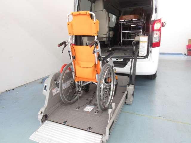 NV350キャラバンバン 2.5 チェアキャブ 車いす2名仕様 当社試乗車UP/ナビ/アラビュ/ドラレコ前後/(2枚目)