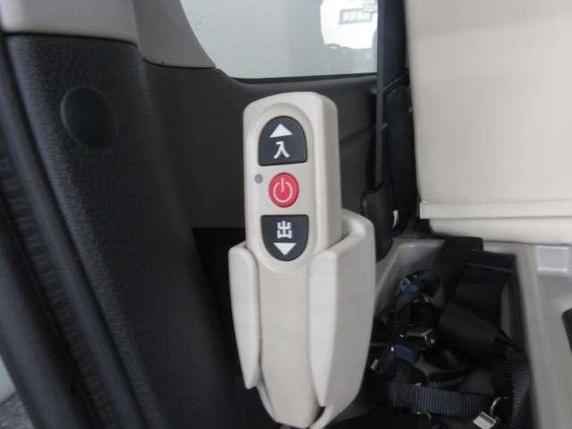 NV350キャラバンバン 2.5 チェアキャブ 車いす2名仕様 当社試乗車UP/ナビ/アラビュ/ドラレコ前後/(9枚目)