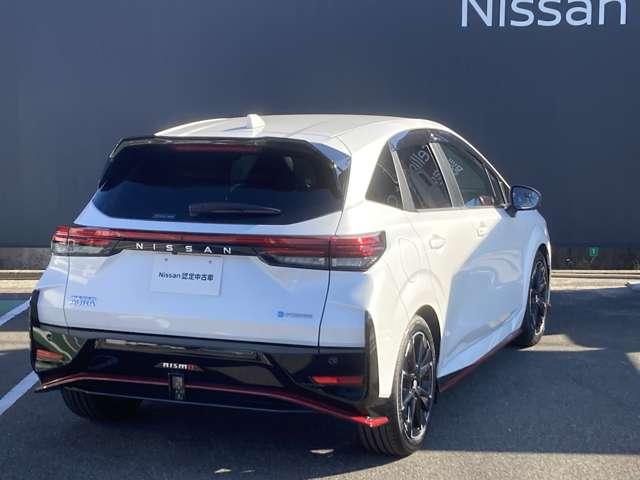 オーラ 1.2 NISMO メーカー純正9インチナビ プロパイロット カーテンエアバッグ エマブレ インテリキー ETC 車線逸脱警報 ワンセグ キーフリーシステム ダブルエアバック 定期点検記録簿 アルミホイール 運転席エアバッグ メモリーナビ アイドリングストップ(2枚目)