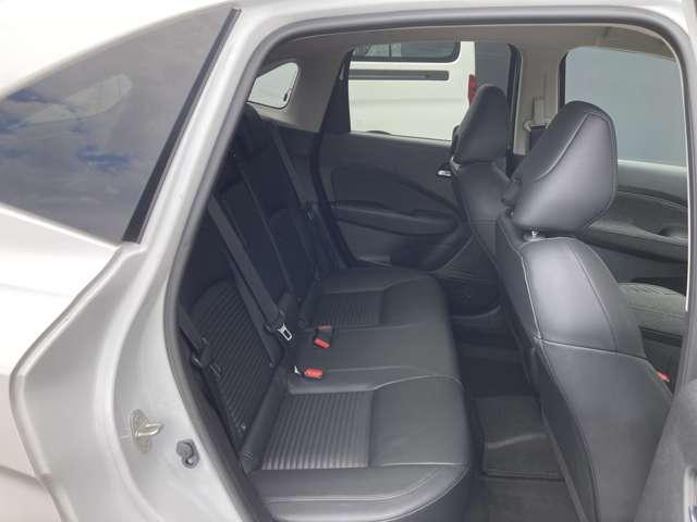 オーラ １．２　Ｇ　レザーエディション　ピュアホワイトパールＱＡＣ　ワンオーナ　追突防止　本革　車線逸脱警報装置　ＬＥＤ　メモリーナビゲーション　カーナビ　キーレスエントリー　オートエアコン　ＡＢＳ　パワーウィンドウ　パワステ　Ｗエアバック　エアバッグ　３６０カメラ（21枚目）