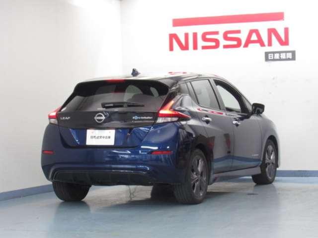 リーフ アーバンクロム　９インチナビ／アラビュ／プロパイロット／スマ　追突防止　全方位カメラ　車線逸脱警報　ＬＥＤライト　バックカメラ　インテリジェントキー　オートエアコン　メモリーナビ　ＥＴＣ　アルミホイール（2枚目）