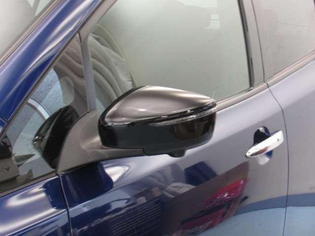 リーフ アーバンクロム　９インチナビ／アラビュ／プロパイロット／スマ　追突防止　全方位カメラ　車線逸脱警報　ＬＥＤライト　バックカメラ　インテリジェントキー　オートエアコン　メモリーナビ　ＥＴＣ　アルミホイール（10枚目）