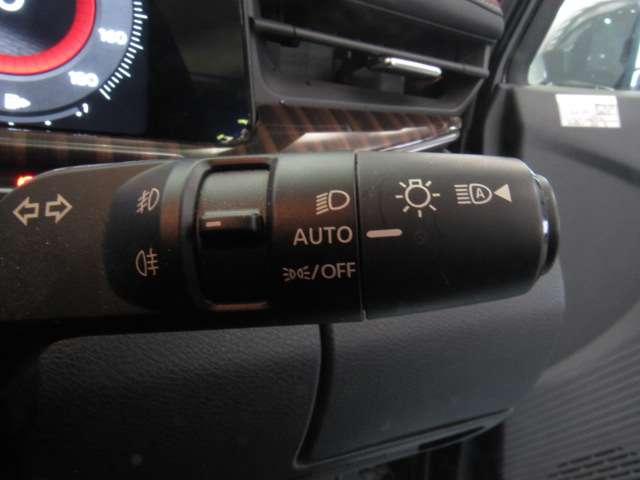 オーラ １．２　ＮＩＳＭＯ　メ－カ－９インチナビ／アラビュ／プロパイ／ＥＴＣ／　カーテンエアバッグ　エマブレ　インテリキー　ＥＴＣ　車線逸脱警報　ワンセグ　キーフリーシステム　ダブルエアバック　定期点検記録簿　アルミホイール　運転席エアバッグ　メモリーナビ　アイドリングストップ（18枚目）