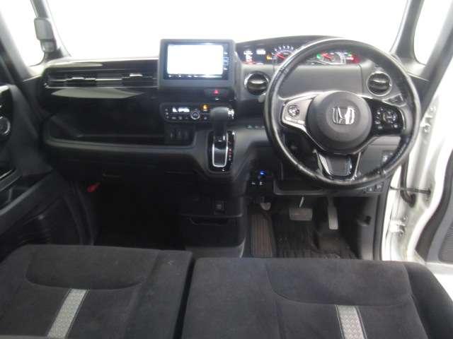 Ｎ－ＢＯＸカスタム カスタム　６６０　Ｌ　純正ナビ／バックモニタ－／ドラレコ前後／ＥＴＣ／　１オーナー　車線逸脱警報装置　アルミ　サイドエアバッグ　ナビＴＶ　Ａストップ　点検記録簿　キーフリーシステム　ＬＥＤライト　リアカメ　クルーズコントロール　ＡＣ　スマキー　ＥＴＣ　パワーステアリング（3枚目）