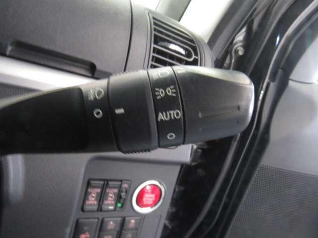 タント ６６０　カスタム　Ｘ　トップエディション　ＳＡＩＩＩ　８インチナビ／バックモニタ－／ドラレコ／ＥＴＣ／　誤発進抑制　１オナ　Ｂカメ　ｉ－ｓｔｏｐ　ナビＴＶ　パワーウィンドウ　インテリジェントキー　ＥＴＣ付　オートエアコン　エアバッグ　ドライブレコーダー　イモビライザー　ＡＢＳ　アルミ　サイドエアバック（17枚目）