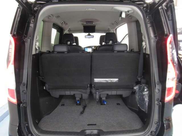 セレナ １．２　ｅ－ＰＯＷＥＲ　ハイウェイスター　Ｇ　１０インチナビ／後席モニタ－／防水シート／アラ　３６０度カメラ　衝突軽減ブレーキ　両側パワースライドドア　ＬＤＰ　ＬＥＤヘッドライト　インテリジェントキー　ドライブレコーダー　ＥＴＣ　レーダークルコン　オートエアコン　１オーナー　ワンセグＴＶ（15枚目）