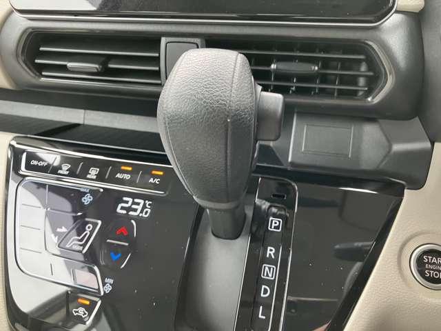 ルークス 660 X 9インチナビMM320D-L DVD CD再生 アラモニ 前後衝突軽減ブレーキ ワンオーナー車 車線逸脱防止 スマートキー キーフリー ドライブレコーダー i-stop フルオートエアコン パワーウインドウ バックカメラ カーテンエアバッグ ABS(11枚目)