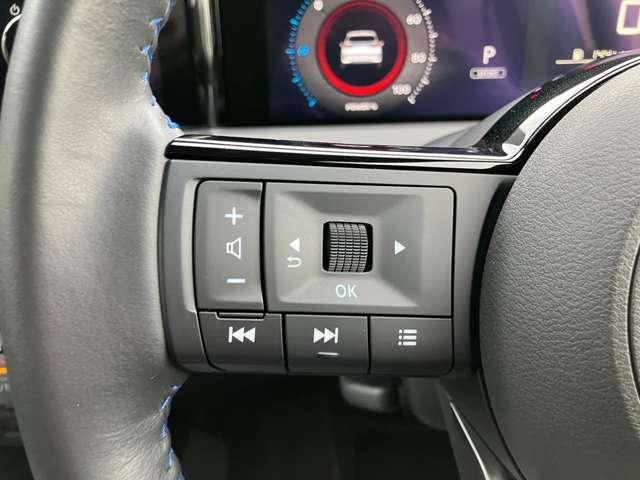 �����ɃI�[�f�C�I��i�r�̃R���g���[�����ł���X�C�b�`�A�^�]���͎��������茳�ő���\�Ȃ�ł��I