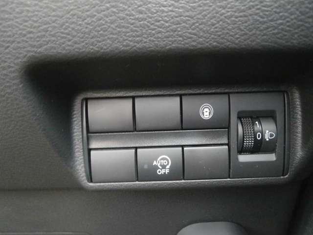 ���G�}�[�W�F���V�[�u���[�L���u�U�[�Ōx���A�댯���@�m����ƃu���[�L�������ĎԂ�l�Ƃ̏Փˉ�����x�����܂��B