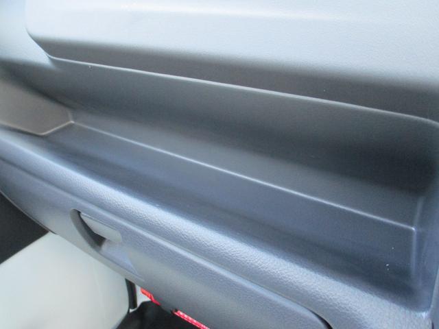 インストトレイ（助手席）