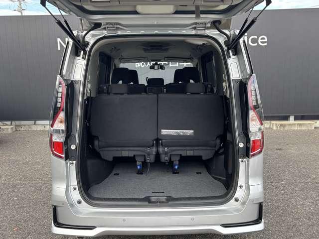 セレナ 2.0 ハイウェイスター V 4WD 衝突軽減ブレーキ バックカメラ LED(6枚目)