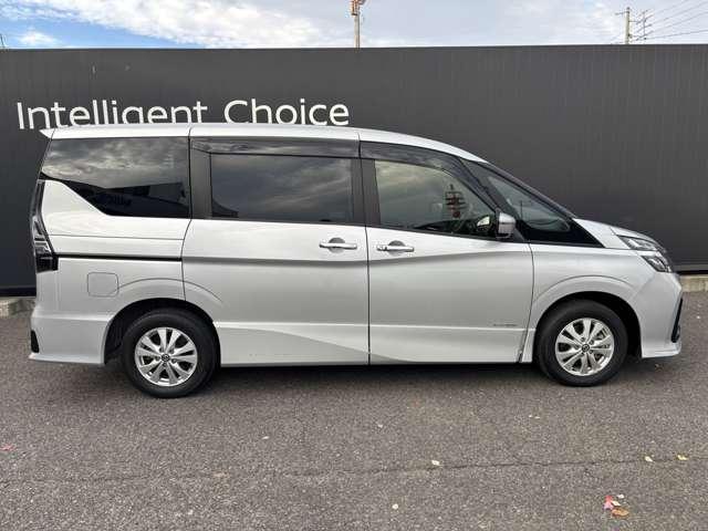 セレナ 2.0 ハイウェイスター V 4WD 衝突軽減ブレーキ バックカメラ LED(7枚目)