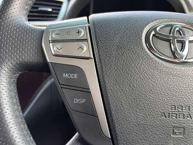 �X�e�A�����O�X�C�b�`�Ńn���h�����������܂܃I�[�f�B�I���삪�ł��܂��B