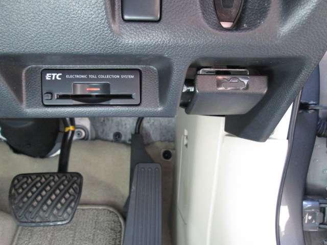 2.5 250GT FOUR 4WD 純正ナビ(18枚目)