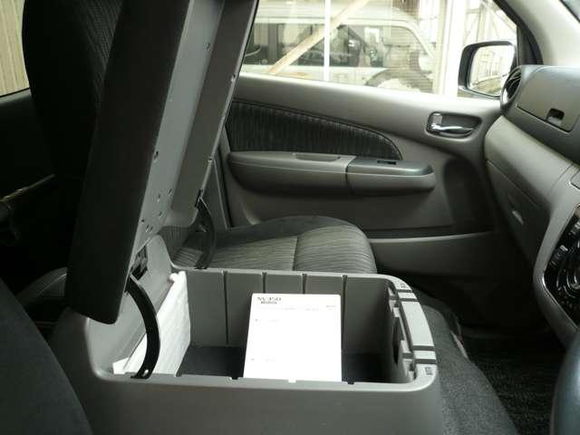 NV350キャラバンバン 2.5 プレミアムGX ロングボディ ディーゼルターボ 4WD 純正ナビゲーション バックビューモニター(11枚目)