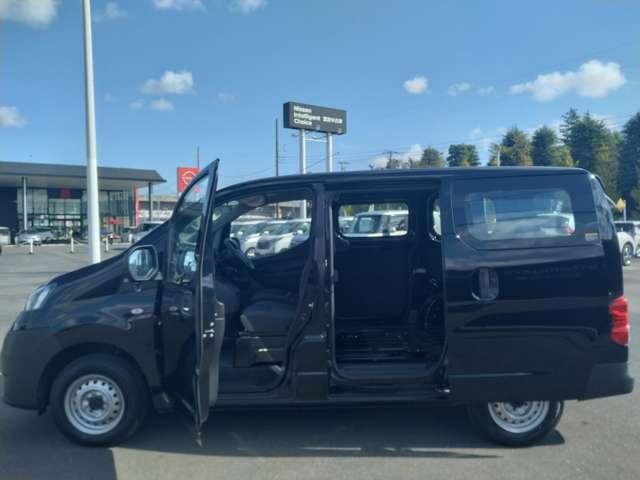 ＮＶ２００バネットバン １．６　ＤＸ　キーレス　フロントパワーウィンドウ　アイ　インテリジェントエマージェンシーブレーキ　アイドリングストップ　点検記録簿　禁煙車　パワーステアリング　エアバック　マニュアルエアコン　ＡＢＳ　キーフリー　ＷエアＢ（16枚目）