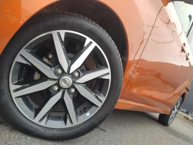 デイズルークス ６６０　ハイウェイスターＸ　Ｇパッケージ　純正メモリーナビ　アラビュー　ＬＥＤライト　禁煙　ＥＴＣ装備　衝突軽減ブレーキ　ナビＴＶ　アラウンドモニター　アイストップ　盗難防止システム　フルオートエアコン　ＬＥＤライト　Ｓキー　バックカメラ　点検記録簿　サイドエアバック　ワンセグ　ＡＢＳ（15枚目）