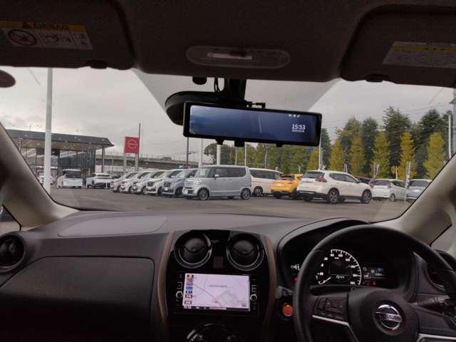 ノート １．２　ｅ－ＰＯＷＥＲ　メダリスト　純正メモリーナビ　バックカメラ　ＥＴＣ　ＬＥＤ　被害軽減ブレーキ　ＴＶナビ　禁煙　ドライブレコーダ　バックモニター　インテリキー　アイドリングストップ　盗難防止装置　ＬＥＤランプ　車線逸脱警報システム　ワンオーナー　キーフリー　アルミホイール（4枚目）