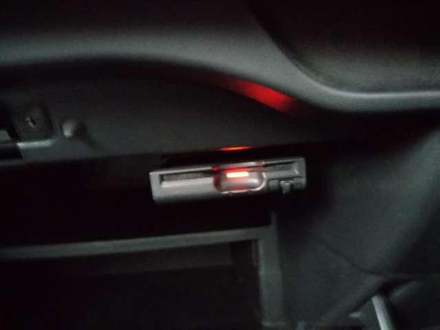 ノート １．２　ｅ－ＰＯＷＥＲ　メダリスト　純正メモリーナビ　バックカメラ　ＥＴＣ　ＬＥＤ　被害軽減ブレーキ　ＴＶナビ　禁煙　ドライブレコーダ　バックモニター　インテリキー　アイドリングストップ　盗難防止装置　ＬＥＤランプ　車線逸脱警報システム　ワンオーナー　キーフリー　アルミホイール（7枚目）