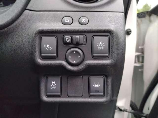 ノート １．２　ｅ－ＰＯＷＥＲ　メダリスト　純正メモリーナビ　バックカメラ　ＥＴＣ　ＬＥＤ　被害軽減ブレーキ　ＴＶナビ　禁煙　ドライブレコーダ　バックモニター　インテリキー　アイドリングストップ　盗難防止装置　ＬＥＤランプ　車線逸脱警報システム　ワンオーナー　キーフリー　アルミホイール（10枚目）