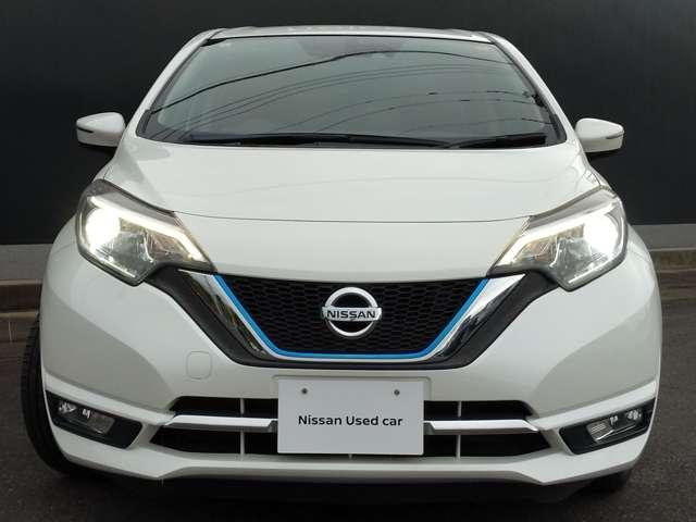 ノート １．２　ｅ－ＰＯＷＥＲ　メダリスト　純正メモリーナビ　バックカメラ　ＥＴＣ　ＬＥＤ　被害軽減ブレーキ　ＴＶナビ　禁煙　ドライブレコーダ　バックモニター　インテリキー　アイドリングストップ　盗難防止装置　ＬＥＤランプ　車線逸脱警報システム　ワンオーナー　キーフリー　アルミホイール（13枚目）