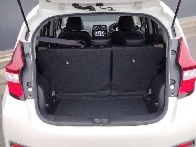 ノート １．２　ｅ－ＰＯＷＥＲ　メダリスト　純正メモリーナビ　バックカメラ　ＥＴＣ　ＬＥＤ　被害軽減ブレーキ　ＴＶナビ　禁煙　ドライブレコーダ　バックモニター　インテリキー　アイドリングストップ　盗難防止装置　ＬＥＤランプ　車線逸脱警報システム　ワンオーナー　キーフリー　アルミホイール（16枚目）