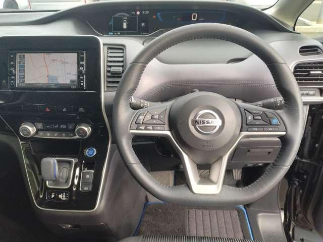 セレナ １．２　ｅ－ＰＯＷＥＲ　ハイウェイスター　Ｖ　純正メモリーナビ　ステアリングスイッチ　エマジェンシーブレーキ　スマキー　バックカメラ　ＬＥＤ　レーンアシスト　ＥＴＣ　ドラレコ　Ａストップ　イモビ　フルオートエアコン　アルミホイール　エアバック　メモリーナビ　キーフリー　ナビＴＶ　ＡＢＳ（8枚目）