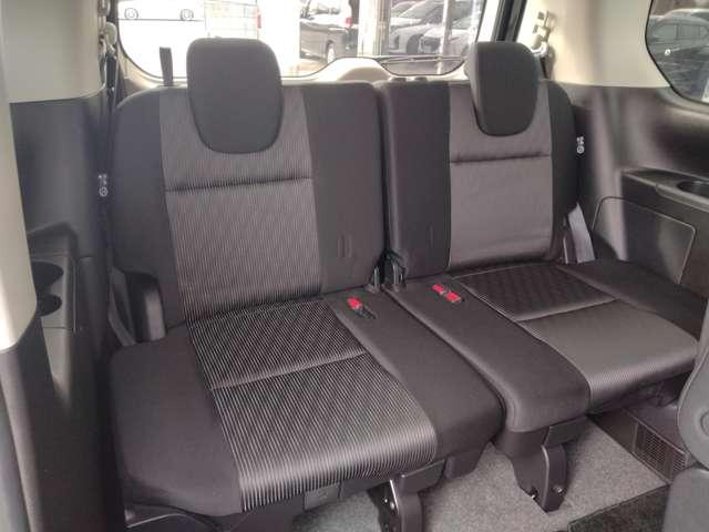 セレナ １．２　ｅ－ＰＯＷＥＲ　ハイウェイスター　Ｖ　純正メモリーナビ　ステアリングスイッチ　エマジェンシーブレーキ　スマキー　バックカメラ　ＬＥＤ　レーンアシスト　ＥＴＣ　ドラレコ　Ａストップ　イモビ　フルオートエアコン　アルミホイール　エアバック　メモリーナビ　キーフリー　ナビＴＶ　ＡＢＳ（13枚目）