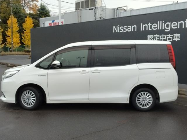 ノア 1.8 ハイブリッド X 純正メモリーナビ 後席モニター TSS 両側電動ドア Bカメラ エアバック オートエアコン パワーウィンドウ メモリ-ナビ AW LEDヘッド 禁煙車 キーフリー ETC車載器 盗難防止システム パワステ アイドリングストップ(15枚目)