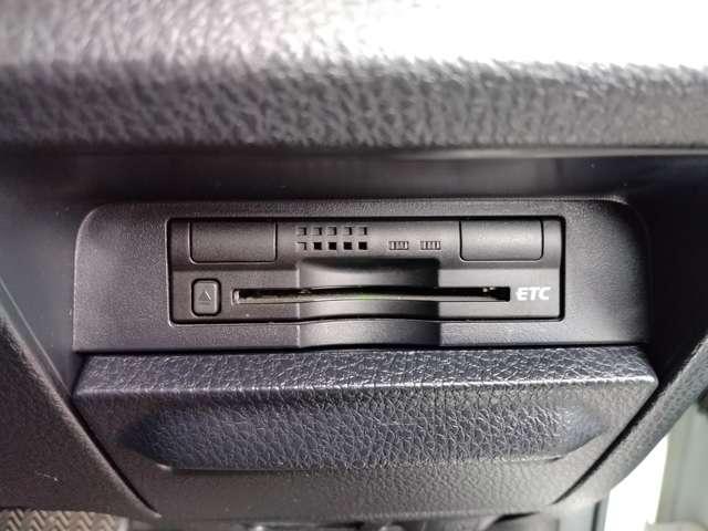 ノア 1.8 ハイブリッド X 純正メモリーナビ 後席モニター TSS 両側電動ドア Bカメラ エアバック オートエアコン パワーウィンドウ メモリ-ナビ AW LEDヘッド 禁煙車 キーフリー ETC車載器 盗難防止システム パワステ アイドリングストップ(18枚目)