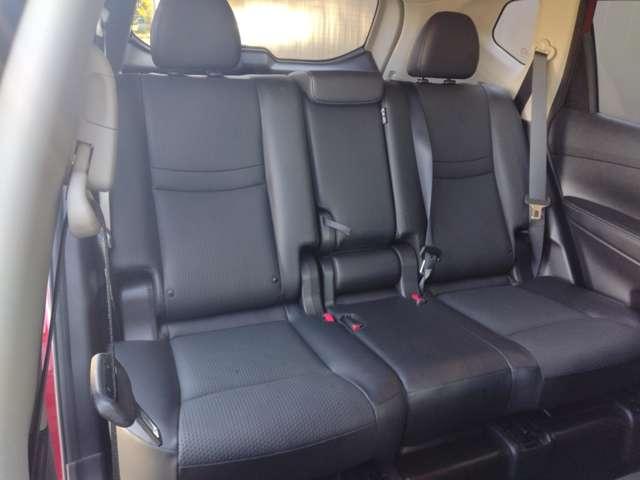 エクストレイル ２．０　２０Ｘｉ　Ｖセレクション　２列車　４ＷＤ　ステアリングスイッチ　プロパイロット　踏み間違い防止　盗難防止　全周囲モニター　オールモード４ＷＤ　ＬＥＤヘッドライト　ＬＤＰ　ｉストップ　レーダークルーズ　ＥＴＣ　禁煙車　１オナ　アルミ　メモリーナビ　スマートキー　バックモニター（15枚目）