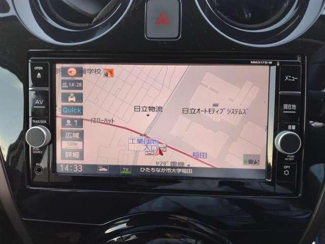 ノート １．２　ｅ－ＰＯＷＥＲ　メダリスト　ステアリングスイッチ　クルコン　被害軽減ブレーキ　ＴＶナビ　禁煙　バックモニター　クルコン　インテリキー　アイドリングストップ　盗難防止装置　ＬＥＤランプ　車線逸脱警報システム　キーフリー　アルミホイール　ＥＴＣ　オートエアコン（6枚目）