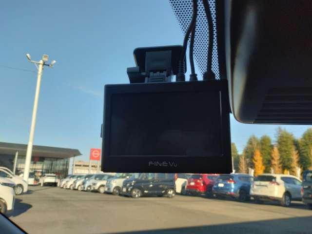 ノート １．２　ｅ－ＰＯＷＥＲ　メダリスト　ステアリングスイッチ　クルコン　被害軽減ブレーキ　ＴＶナビ　禁煙　バックモニター　クルコン　インテリキー　アイドリングストップ　盗難防止装置　ＬＥＤランプ　車線逸脱警報システム　キーフリー　アルミホイール　ＥＴＣ　オートエアコン（11枚目）