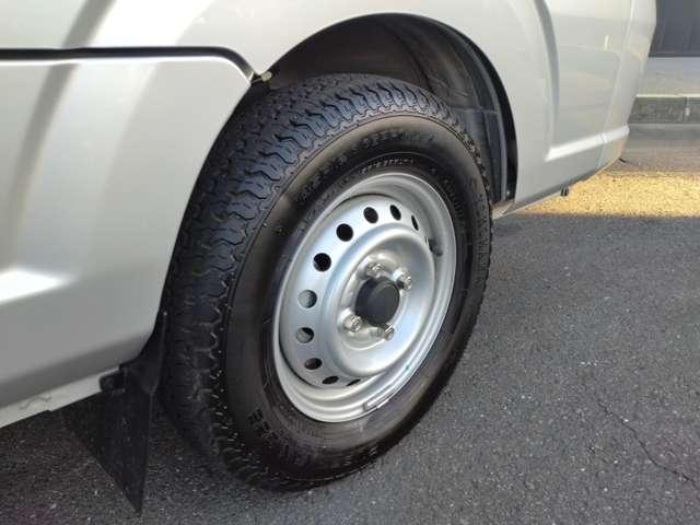 ＮＴ１００クリッパートラック ６６０　ＧＸ　４ＷＤ　社外メモリーナビ　フルセグ　社外ＬＥＤ　衝突軽減システム　切替４ＷＤ　パワーウインド　キーレスエントリー　ナビテレビ　ＡＣ　記録簿　パワーステアリング　エアバッグ　ＡＢＳ　寒冷地仕様　ＬＥＤヘッドライト　助手席エアバック（12枚目）