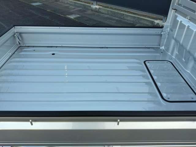 ＮＴ１００クリッパートラック ６６０　ＧＸ　４ＷＤ　社外メモリーナビ　フルセグ　社外ＬＥＤ　衝突軽減システム　切替４ＷＤ　パワーウインド　キーレスエントリー　ナビテレビ　ＡＣ　記録簿　パワーステアリング　エアバッグ　ＡＢＳ　寒冷地仕様　ＬＥＤヘッドライト　助手席エアバック（19枚目）