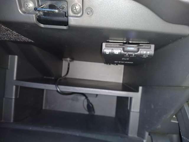 ノート １．２　ｅ－ＰＯＷＥＲ　メダリスト　ステアリングスイッチ　純正メモリーナビ　被害軽減ブレーキ　ＴＶナビ　禁煙　ドライブレコーダ　バックモニター　インテリキー　アイドリングストップ　盗難防止装置　ＬＥＤランプ　車線逸脱警報システム　キーフリー　アルミホイール　ＥＴＣ　記録簿（7枚目）