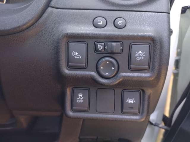 ノート １．２　ｅ－ＰＯＷＥＲ　メダリスト　ステアリングスイッチ　純正メモリーナビ　被害軽減ブレーキ　ＴＶナビ　禁煙　ドライブレコーダ　バックモニター　インテリキー　アイドリングストップ　盗難防止装置　ＬＥＤランプ　車線逸脱警報システム　キーフリー　アルミホイール　ＥＴＣ　記録簿（8枚目）