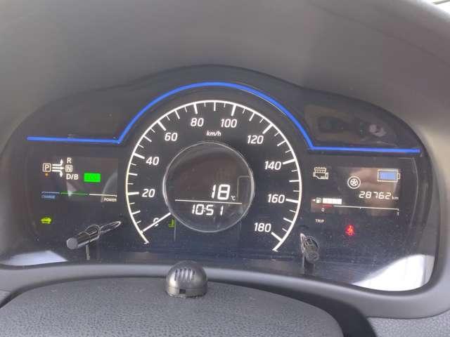 ノート １．２　ｅ－ＰＯＷＥＲ　メダリスト　ステアリングスイッチ　純正メモリーナビ　被害軽減ブレーキ　ＴＶナビ　禁煙　ドライブレコーダ　バックモニター　インテリキー　アイドリングストップ　盗難防止装置　ＬＥＤランプ　車線逸脱警報システム　キーフリー　アルミホイール　ＥＴＣ　記録簿（9枚目）