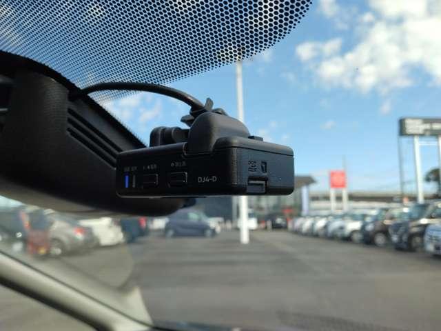 セレナ １．２　ｅ－ＰＯＷＥＲ　ハイウェイスター　Ｖ　ステアリングスイッチ　プロパイロット　３６０°カメラ　エマジェンシーブレーキ　１オナ　スマキー　バックカメラ　禁煙　ＬＥＤ　レーンアシスト　点検記録簿付　ＥＴＣ　ドラレコ　Ａストップ　イモビ　フルオートエアコン　アルミホイール　エアバック（7枚目）