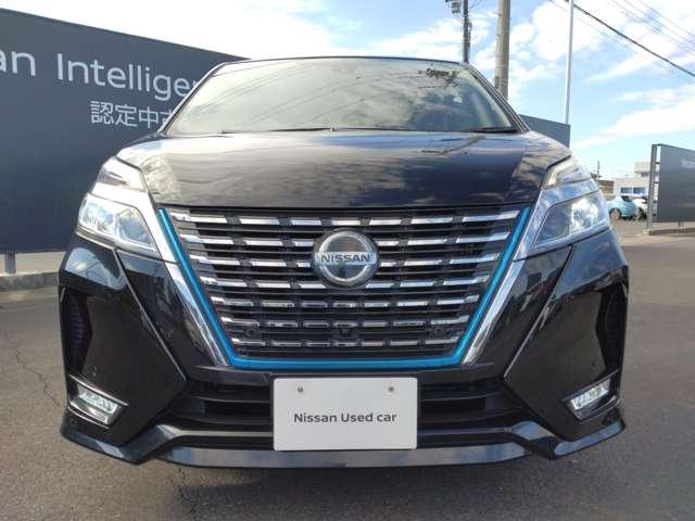 セレナ １．２　ｅ－ＰＯＷＥＲ　ハイウェイスター　Ｖ　ステアリングスイッチ　プロパイロット　３６０°カメラ　エマジェンシーブレーキ　１オナ　スマキー　バックカメラ　禁煙　ＬＥＤ　レーンアシスト　点検記録簿付　ＥＴＣ　ドラレコ　Ａストップ　イモビ　フルオートエアコン　アルミホイール　エアバック（16枚目）