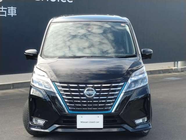 セレナ １．２　ｅ－ＰＯＷＥＲ　ハイウェイスター　Ｖ　ステアリングスイッチ　プロパイロット　３６０°カメラ　エマジェンシーブレーキ　１オナ　スマキー　バックカメラ　禁煙　ＬＥＤ　レーンアシスト　点検記録簿付　ＥＴＣ　ドラレコ　Ａストップ　イモビ　フルオートエアコン　アルミホイール　エアバック（17枚目）