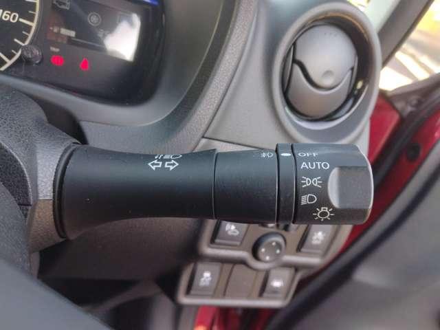 ノート １．２　ｅ－ＰＯＷＥＲ　メダリスト　ステアリングスイッチ　純正メモリーナビ　被害軽減ブレーキ　ＴＶナビ　禁煙　バックモニター　インテリキー　アイドリングストップ　盗難防止装置　ＬＥＤランプ　車線逸脱警報システム　ワンオーナー　キーフリー　アルミホイール　オートエアコン　記録簿（7枚目）