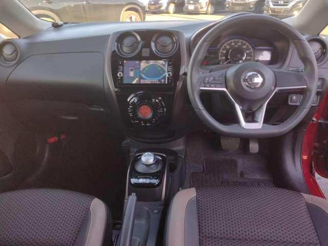 ノート １．２　ｅ－ＰＯＷＥＲ　メダリスト　ステアリングスイッチ　純正メモリーナビ　被害軽減ブレーキ　ＴＶナビ　禁煙　バックモニター　インテリキー　アイドリングストップ　盗難防止装置　ＬＥＤランプ　車線逸脱警報システム　ワンオーナー　キーフリー　アルミホイール　オートエアコン　記録簿（13枚目）