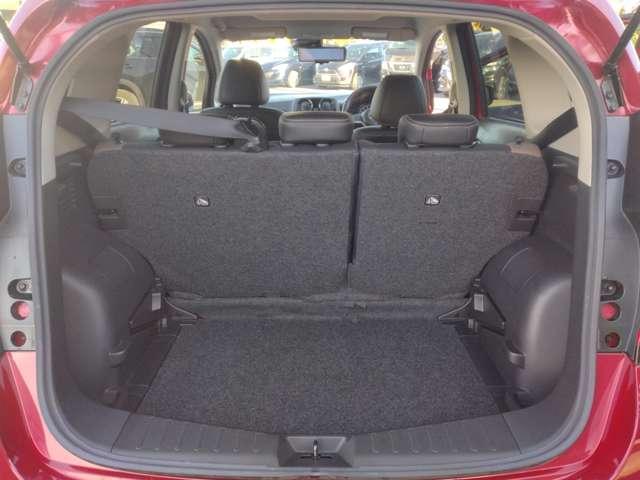 ノート １．２　ｅ－ＰＯＷＥＲ　メダリスト　ステアリングスイッチ　純正メモリーナビ　被害軽減ブレーキ　ＴＶナビ　禁煙　バックモニター　インテリキー　アイドリングストップ　盗難防止装置　ＬＥＤランプ　車線逸脱警報システム　ワンオーナー　キーフリー　アルミホイール　オートエアコン　記録簿（16枚目）