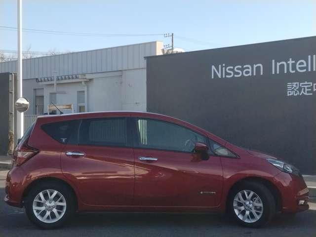 ノート １．２　ｅ－ＰＯＷＥＲ　メダリスト　ステアリングスイッチ　純正メモリーナビ　被害軽減ブレーキ　ＴＶナビ　禁煙　バックモニター　インテリキー　アイドリングストップ　盗難防止装置　ＬＥＤランプ　車線逸脱警報システム　ワンオーナー　キーフリー　アルミホイール　オートエアコン　記録簿（19枚目）